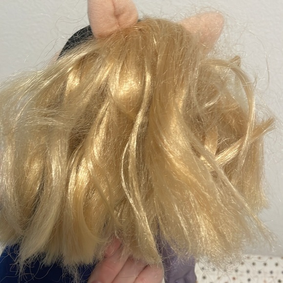 Ms Piggy Stuffed Animal Plush - Picture 2 of 5